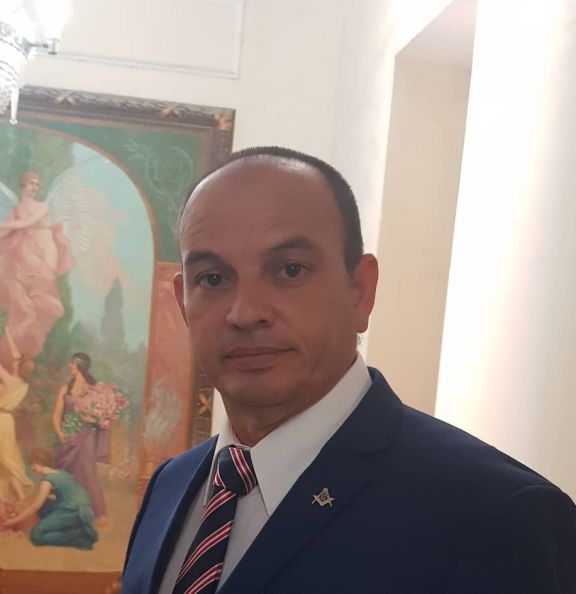 Obligartorio subir la foto